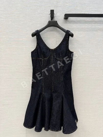 루이비통 여성 데님 브이넥 슬림핏 원피스 6404