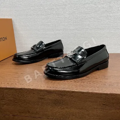 루이비통 메이저 로퍼 남성 가죽 LV 금속 버클 205418