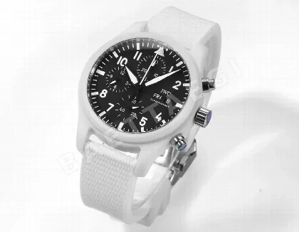 IWC 파일럿 탑건 세라믹 시계