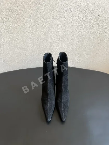 생로랑 부츠 가죽 포인티드 토 207500