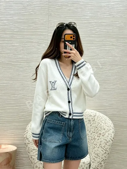 루이비통 블루그레이 스트라이프 가디건 170755