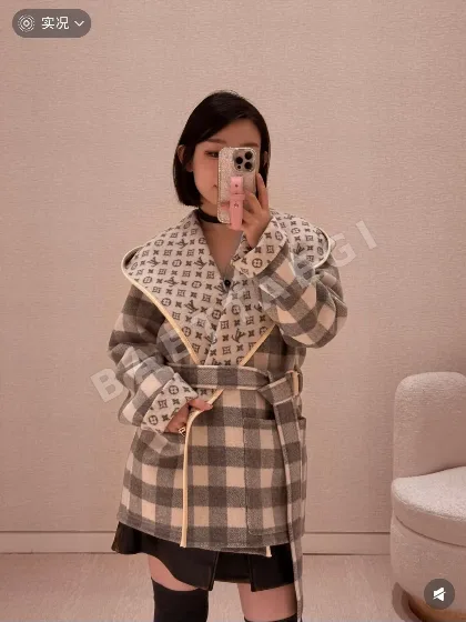 루이비통 후드 더블 페이스 울 자켓 195526