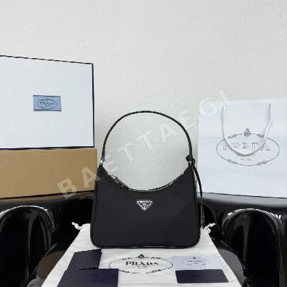 프라다 나일론 호보백 136693