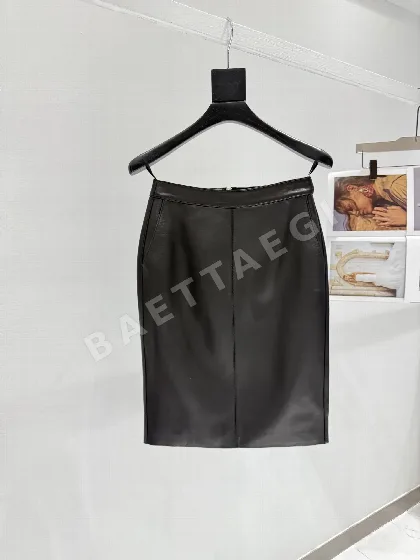생로랑 레더 여성 스커트 206752