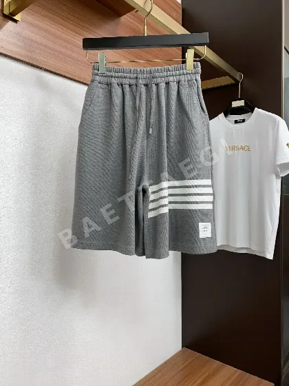 톰브라운 와이드 핏 남성 반바지 148326