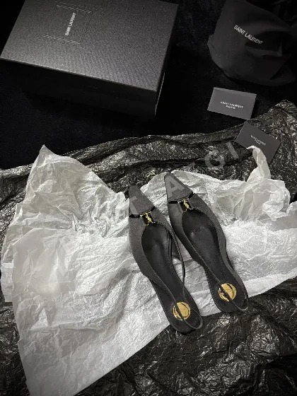 생로랑 뾰족 앞코 하이힐 신발 9402