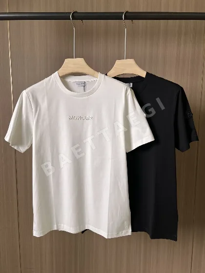 몽클레르 가죽 레터 자수 로고 반팔 티셔츠 48562