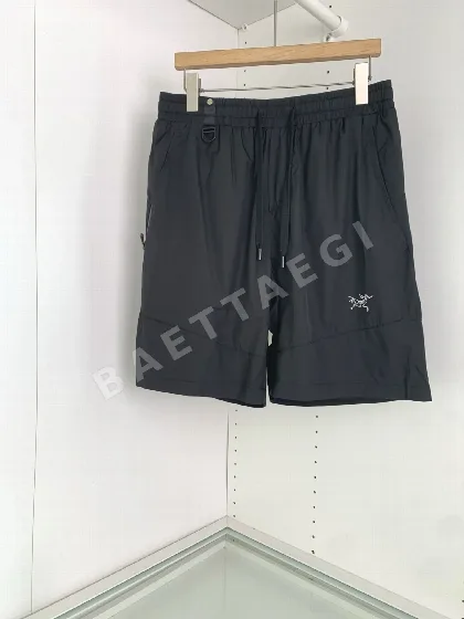 아크테릭스 메시 배색 남성 반바지