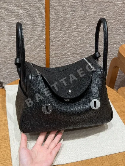 에르메스 린디 블랙 크레망스 지갑 192451