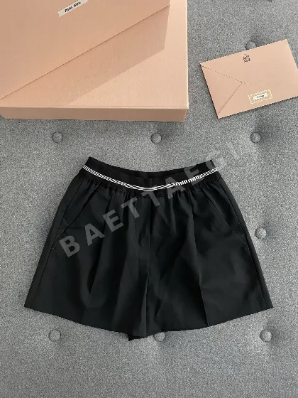 미우미우 울 반바지 129780