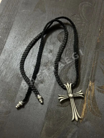 라지 크로스 가죽 코드 목걸이 163034