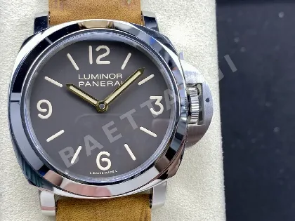 파네라이 PAM390 수동 시계