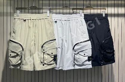스톤아일랜드 뉴로고 카고포켓 남성 반바지 50891