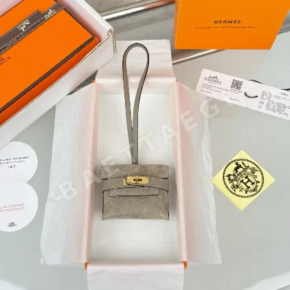 에르메스 켈리 스웨이드 키링 124326