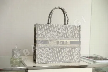 디올 모노그래프 패턴 토트백 165368