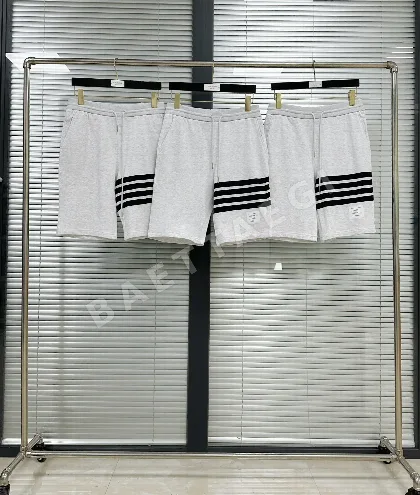 톰브라운 4바 스트라이프 면 반바지 46578