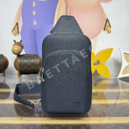 루이비통 에어로그람 페블드 가죽 숄더백 M15255