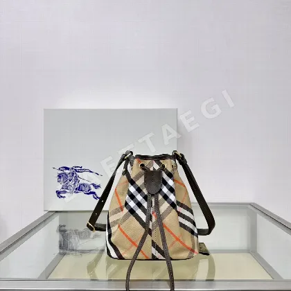버버리 코튼 트윌 미니 버킷백 39903