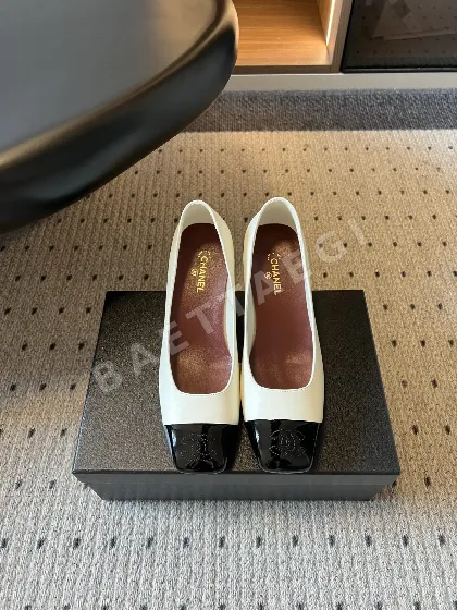 샤넬 컬러 블록 스퀘어 토 하이힐 155508