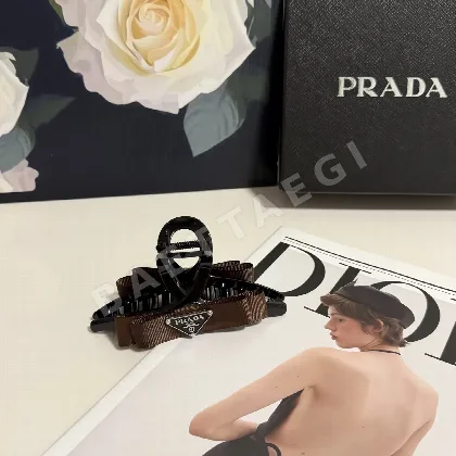 프라다 빈티지 클로 헤어 클립 184190