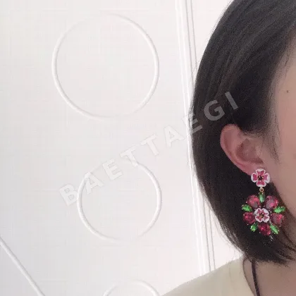 돌체앤가바나 장미 클립형 귀걸이 65276