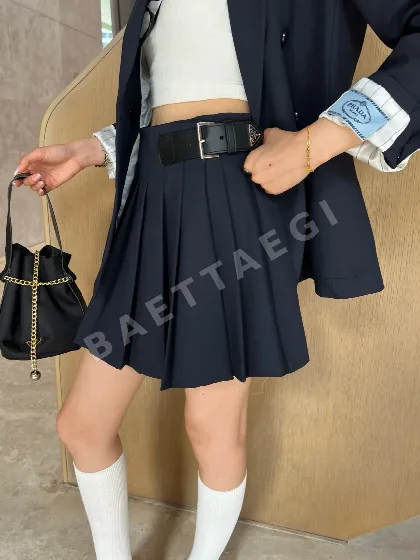 프라다 벨트 플리츠 미디 스커트 155952