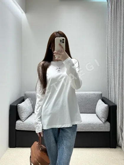 셀린느 블랙 화이트 크루넥 긴팔 티셔츠 151135