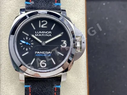 파네라이 PAM724 블루 다이얼 수동 시계