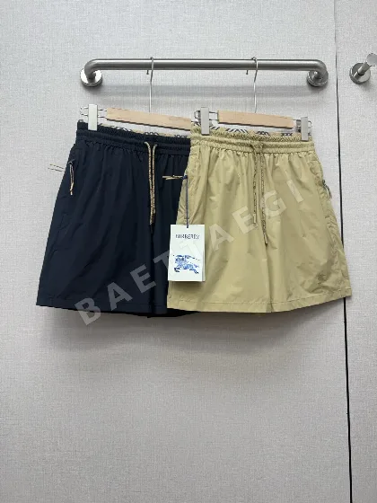 버버리 여성 나일론 트윌 반바지 153761