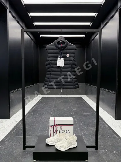 몽클레르 이겐스 여성 다운 조끼 D00560