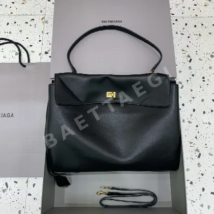 발렌시아가 라지 블랙 가죽 핸드백 186649