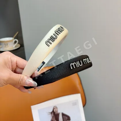 미우미우 새틴 스펀지 메탈 문자 헤드밴드 183857