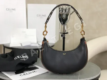 셀린느 AVA 풀 레더 언더암백 196923