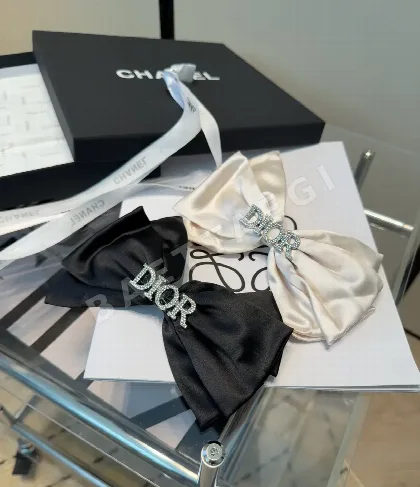 디올 CD 클립 헤어악세사리 184364