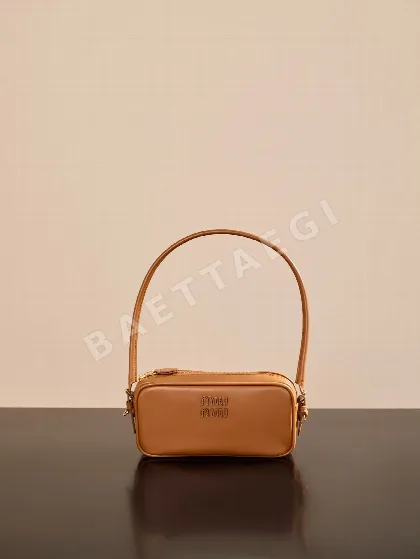 미우미우 가방 68777