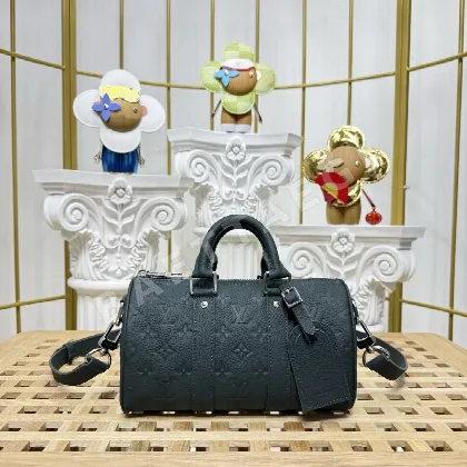 루이비통 키폴 XS 모노그램 가방 M2A282 M20900