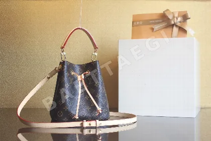 루이비통 모노그램 BB 미니 버킷 가방 M46581