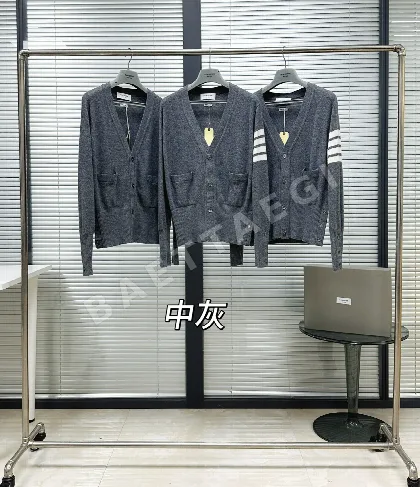 톰브라운 클래식 울 남성 가디건 46573