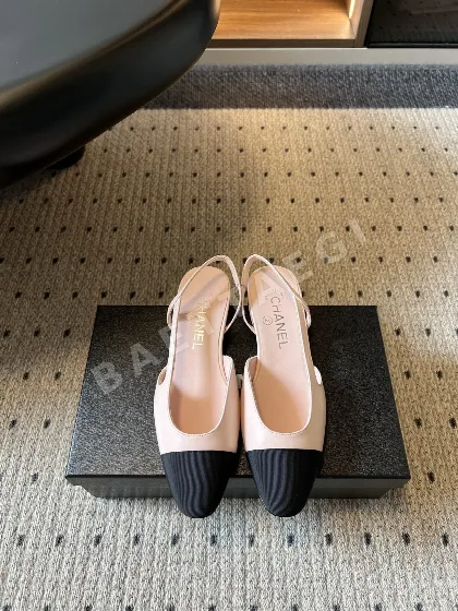 샤넬 힐 컬러 블록 라운드 토 160849