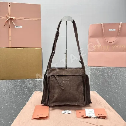 미우미우 프로스트 다크 브라운 메신저백 133461