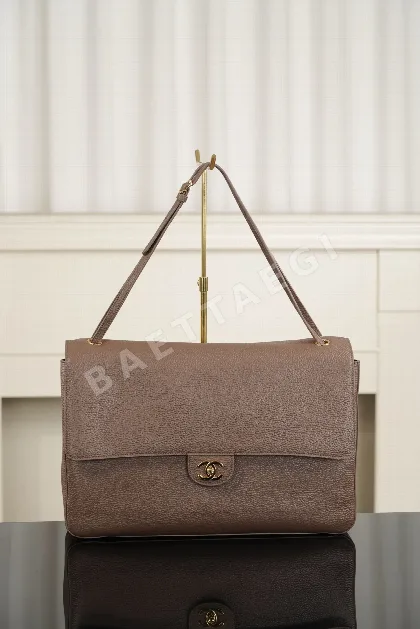 샤넬 엑스트라 라지 플랩 가방 193852