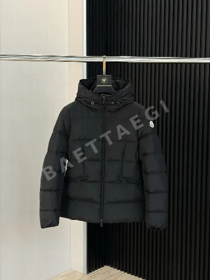 몽클레르 아보체 쇼트 다운 자켓 블랙 167886