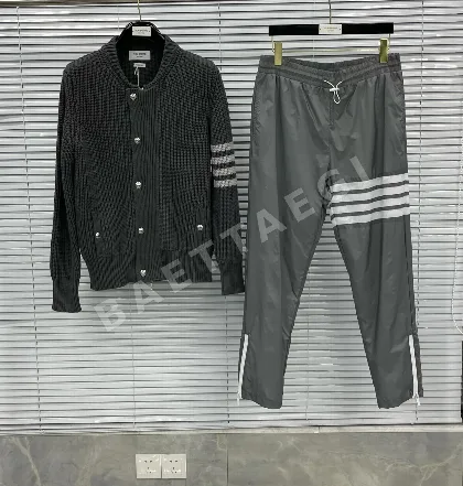 톰브라운 청키 니트 지퍼 베이스볼 카라 가디건 143048