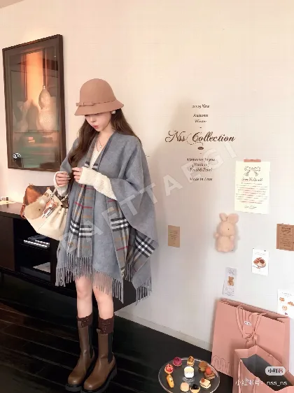 버버리 클래식 패턴 울 케이프 여성 의류 163775