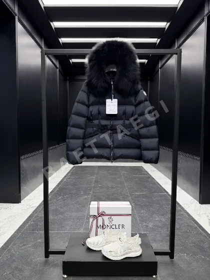몽클레르 보에드 울 카라 여성 숏 패딩 203468
