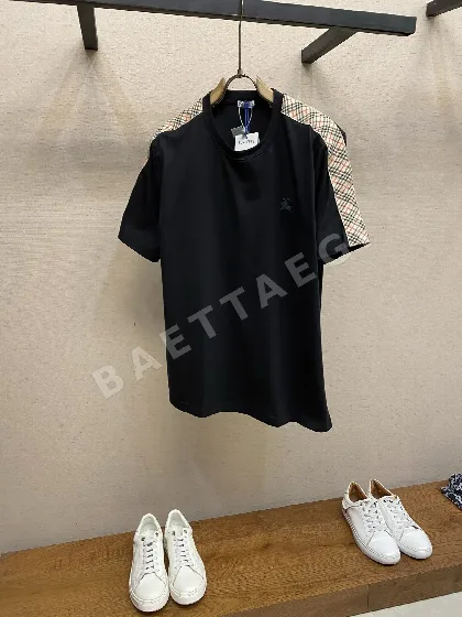 버버리 자수 체크 코튼 반팔 티셔츠 23498