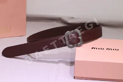미우미우 각인 로고 가죽 벨트 57900