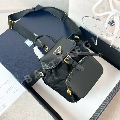 프라다 나일론 에나멜 백팩 1BZ075